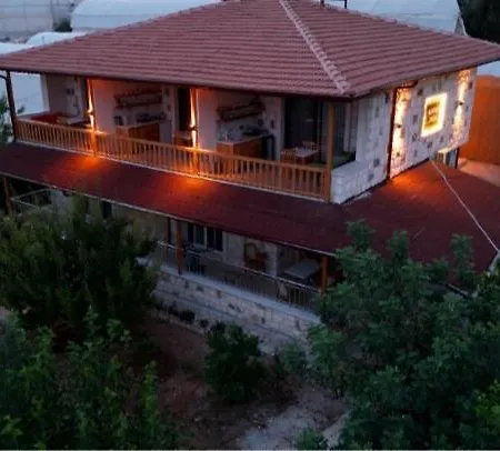 Anatolia Tas Ev Kekova Kapaklı